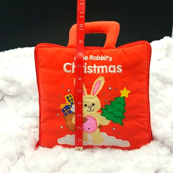Vintage Little Rabbit's Christmas Red Cloth Zipper Book - Picture 9 of 10